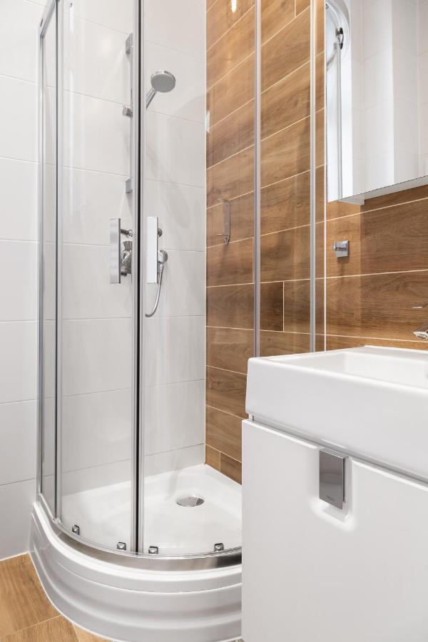 Househost Apartment: Bonerowska 5/19 كراكوفيا المظهر الخارجي الصورة